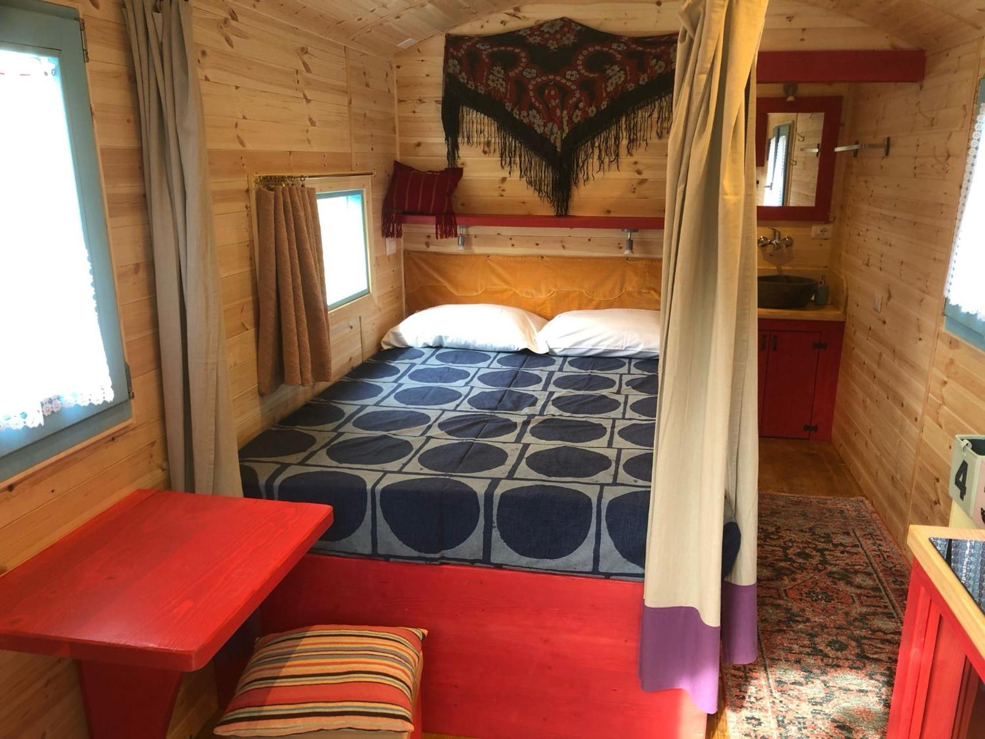 Agriturismo La Rovere - I Carrozzoni Gitani Cossano Belbo Eksteriør billede